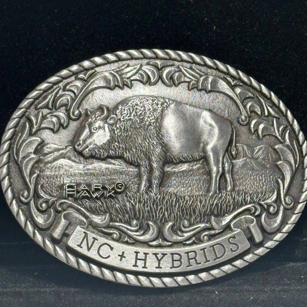 Vintage 1990 NC+ Hybrids Buffalo Bison Wildlife Collector Belt Buckle Gary Hawk